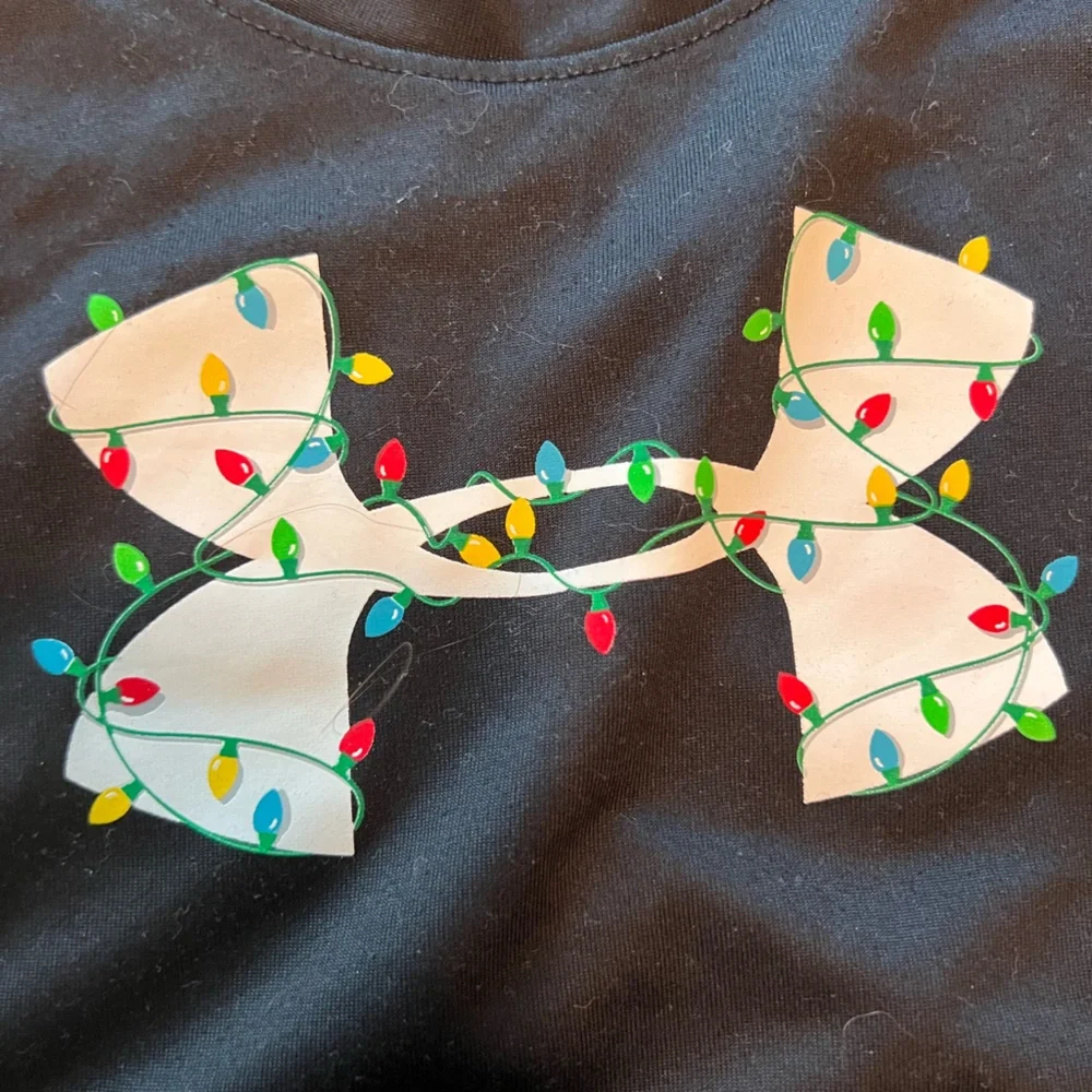 Under Armour Boys Size 6 Black Dri-Fit Christmas Lights Tee Short Sleeve Kids